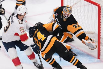 article image - Panthers Penguins Hockey